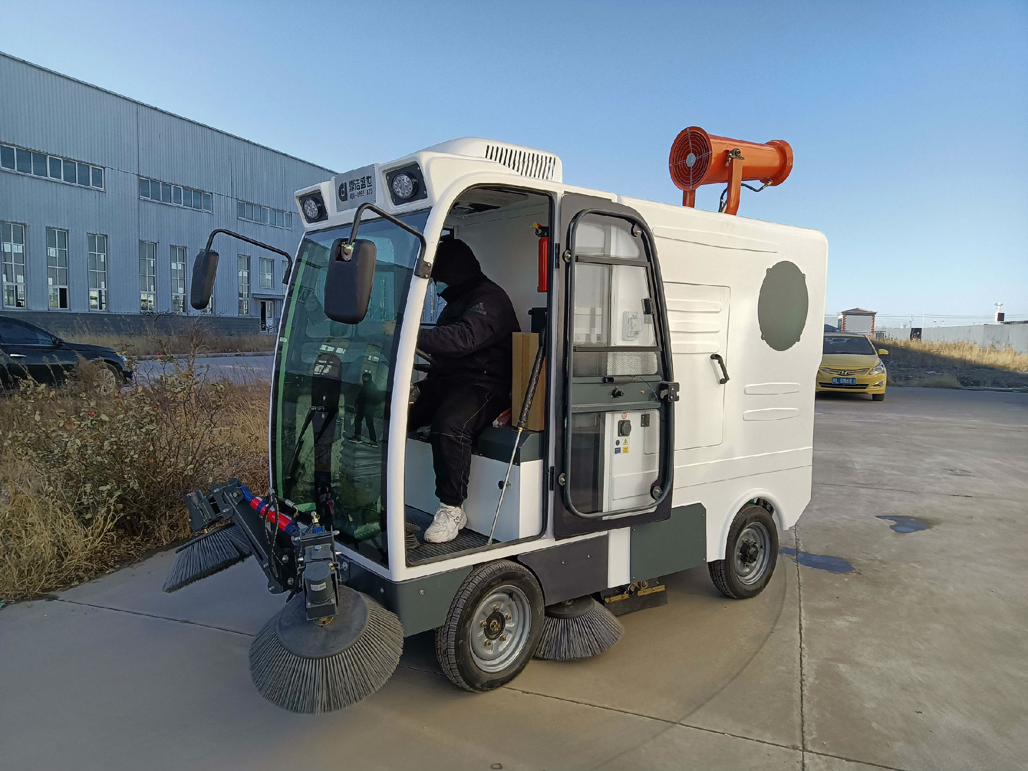 唐山燈城輸送機械 DJ2200GT4L.jpg