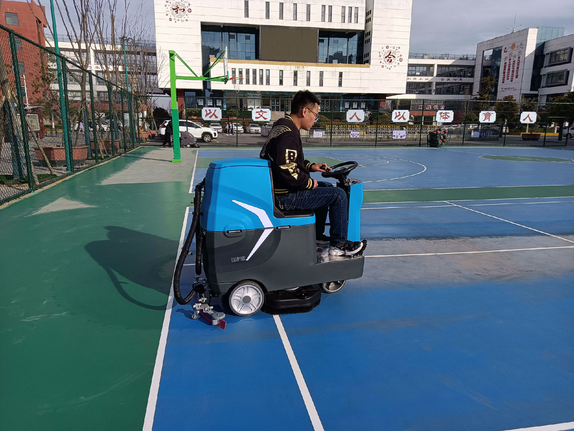 臨沂第四十中學(xué) DJ61M.jpg